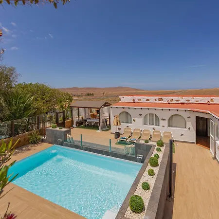 Chl Abraham Grupos, Piscina Privada * Puerto del Rosario (Fuerteventura)